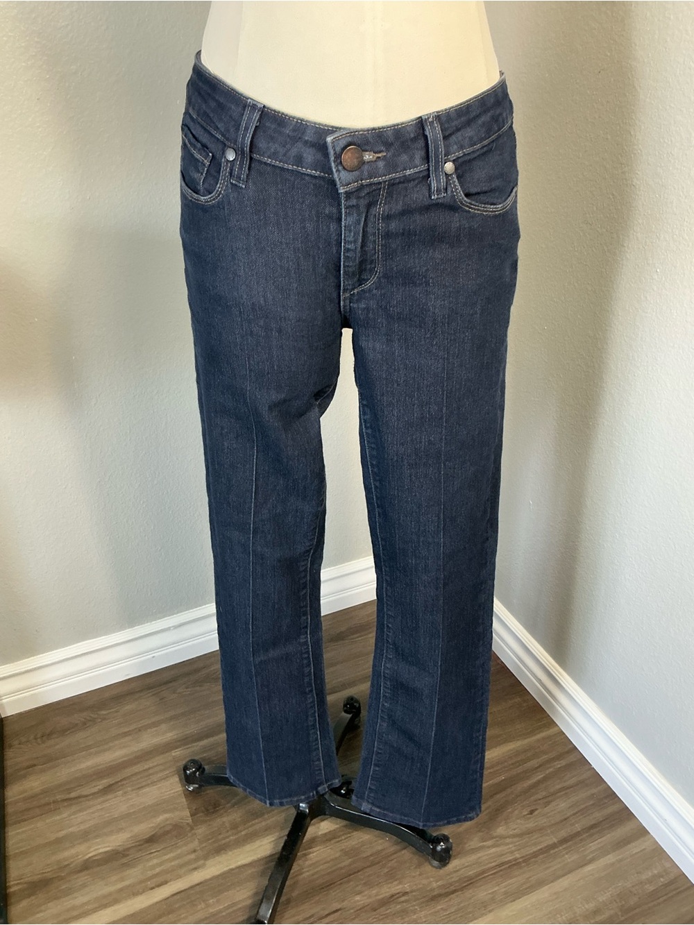 Paige Manhattan Bootcut Jeans Size 30 Dark Wash Stretch Denim